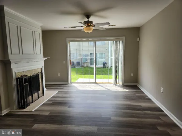 1120 Huntmaster Ter NE Unit 101, Leesburg, VA 20176