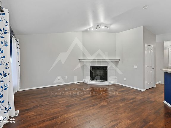 3rd image of 10403 Ridge Park Dr