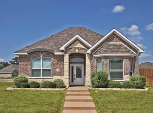 713 Linus Ln, Lindale, TX 75771