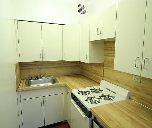 3rd image of 571 2nd Ave APT 2A