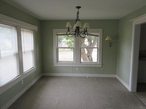3rd image of 302 Rocky Ave