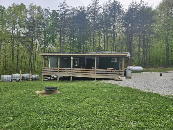 22910 Kent Farm Rd, Williams, IN 47470