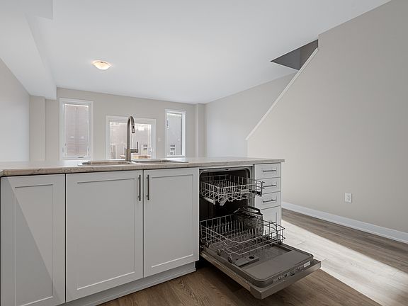 5th image of 150 Tom Gavinski St
