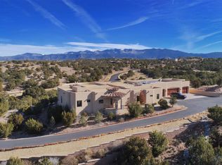 12 Paseo Del Fondo, Santa Fe, NM 87506
