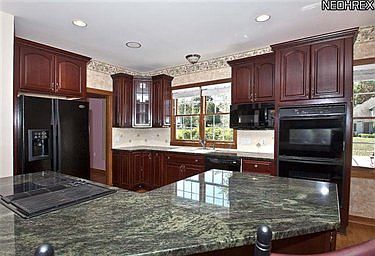 5th image of 476 Wordsworth Ct