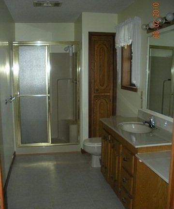 5th image of 223 Christine St