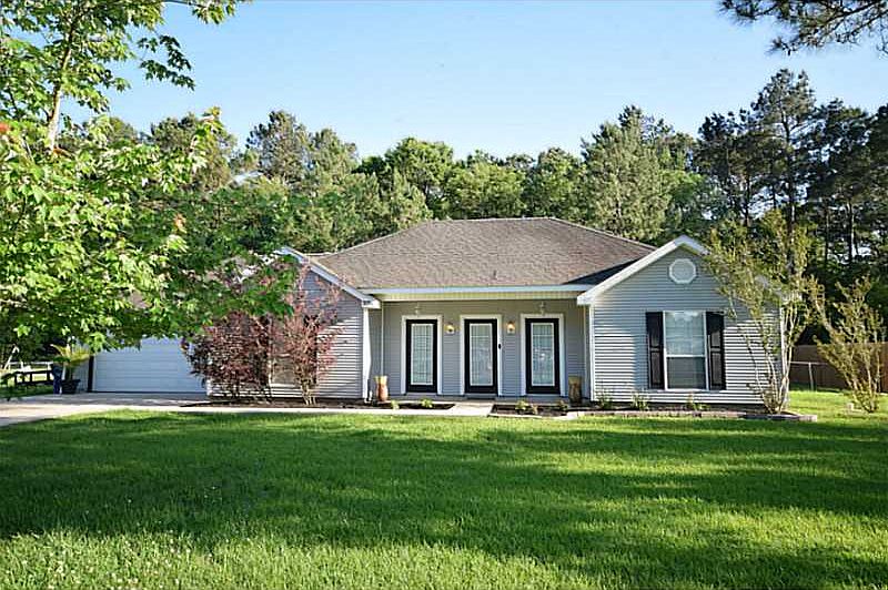 1st image of 305 Joshua Ln