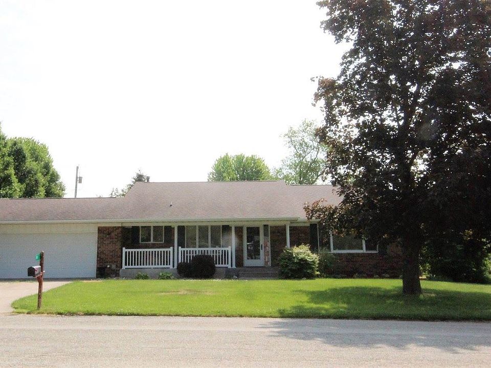 1st image of 104 N 3rd St
