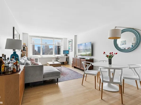 322 West 57th Street image 1 of 8