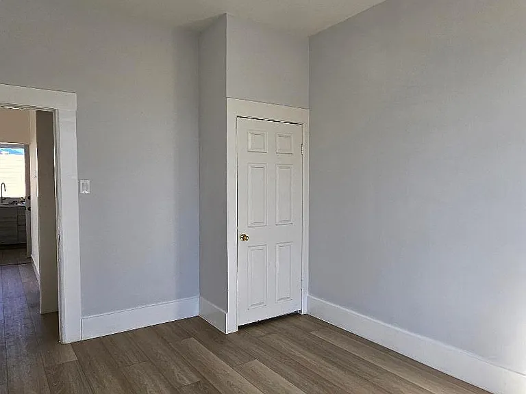 120-122 N Parkview Ave #A — Photo 3