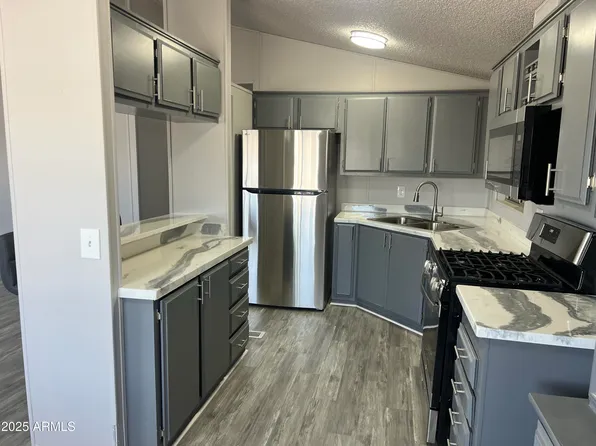 10701 N 99TH Avenue #115, Peoria, AZ 85345