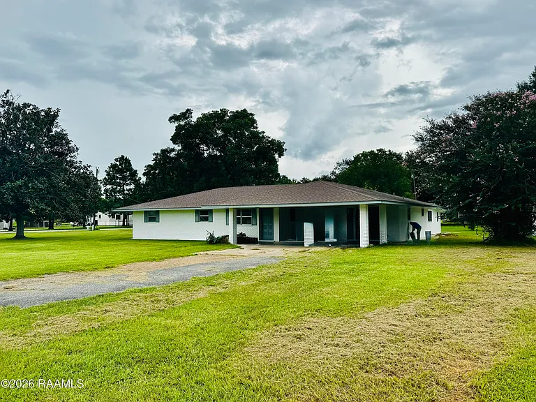 1118 Highway 357 — Photo 1