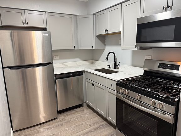 5th image of 5506 Lincoln Ave Unit 512