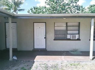 2404 10th St W #5, Bradenton, FL 34205