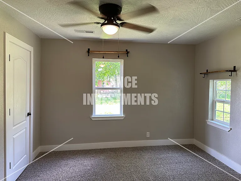 813 S McKinley Ave — Photo 14