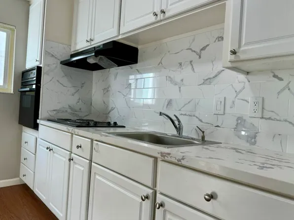 2070 Latham St, Mountain View, CA