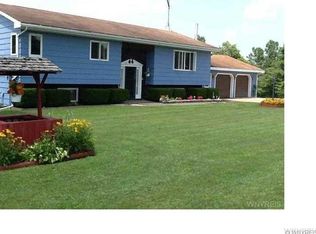 11387 Weaver Rd, Delevan, NY 14042