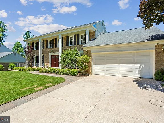 3rd image of 9305 Orchard Brook Dr