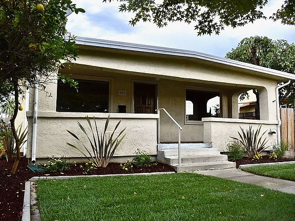 2nd image of 593 Chapman Ct