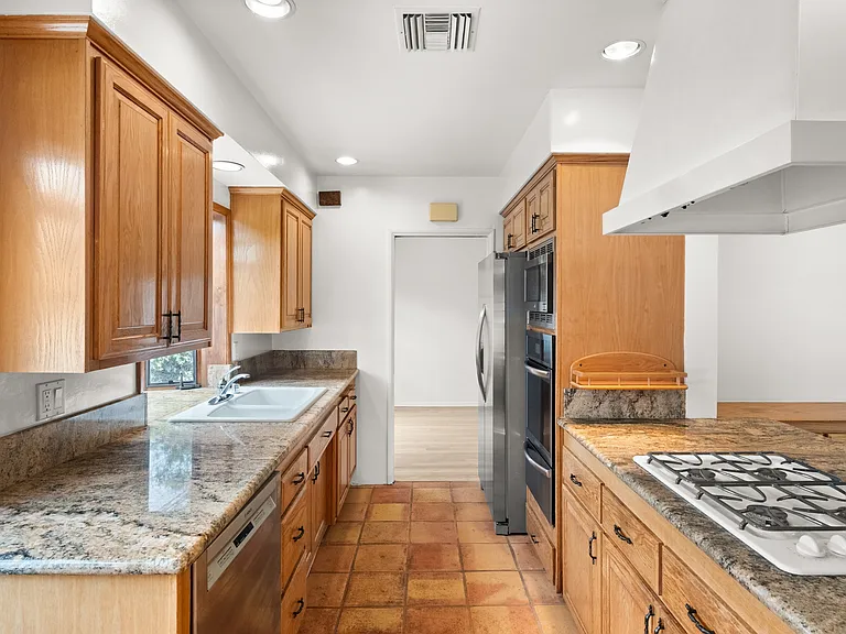 3600 Coolidge Ave — Photo 14