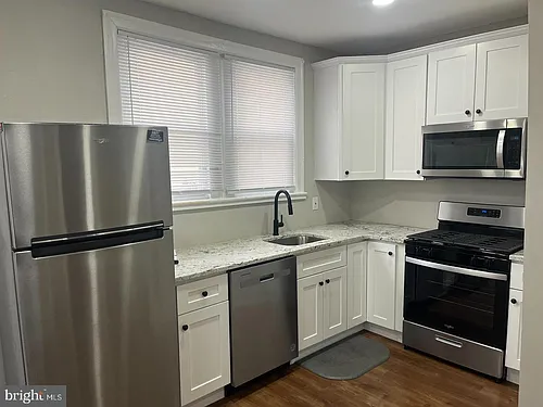 1251 E Fletcher St #1R Photo 1