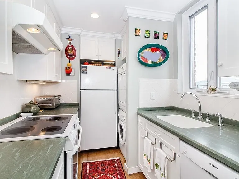 25 Revere St #5 — Photo 16