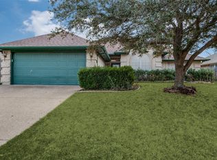 4037 Brookway Dr, Fort Worth, TX 76123