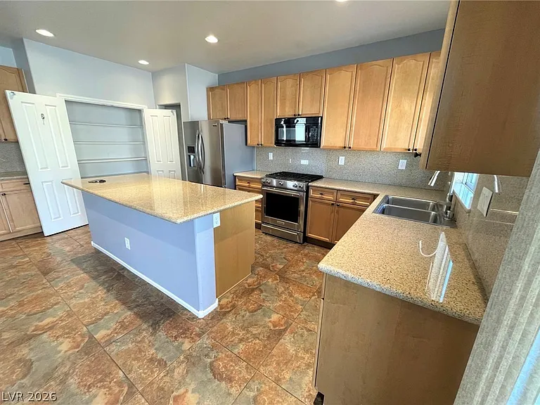 9222 Avon Park Ave — Photo 11