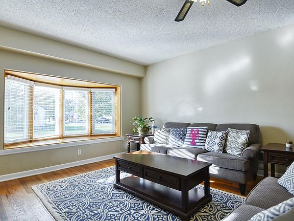 5th image of 619 N 30th St