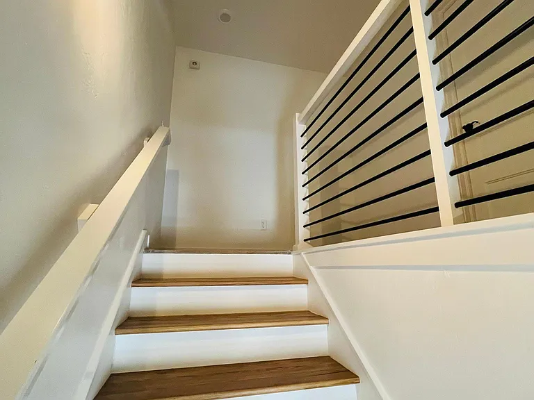 4108 N Indiana Ave — Photo 23
