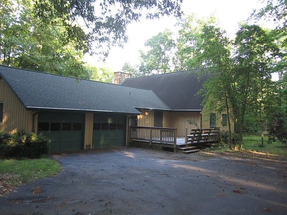 2nd image of 511 Parkwood Ln
