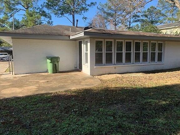 2nd image of 3349 Sommerville Dr