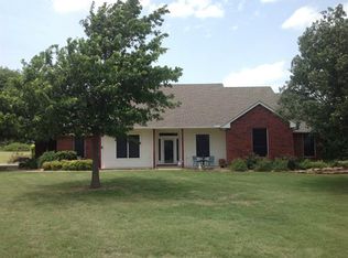 1411 Honeysuckle Ridge Ct, Midlothian, TX 76065