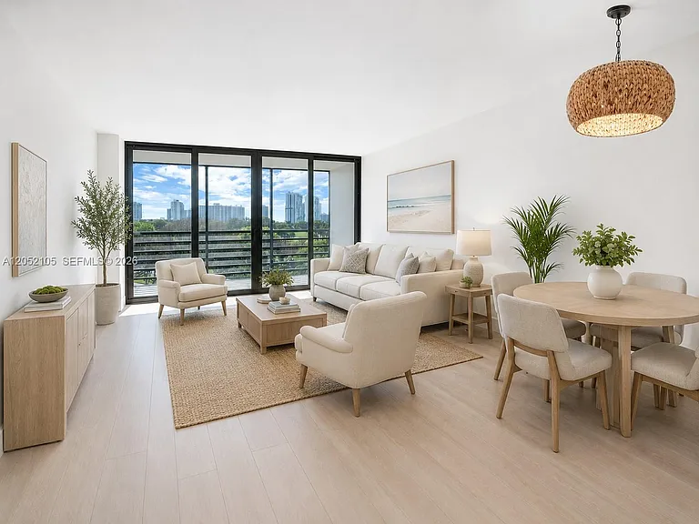 20400 W Country Club Dr #610 — Photo 3