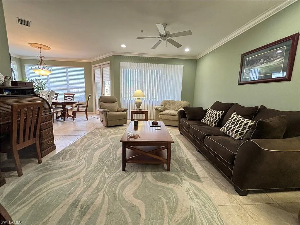 2 bed, 2.0 bath, 1894 sqft, $8,000 — Photo 3