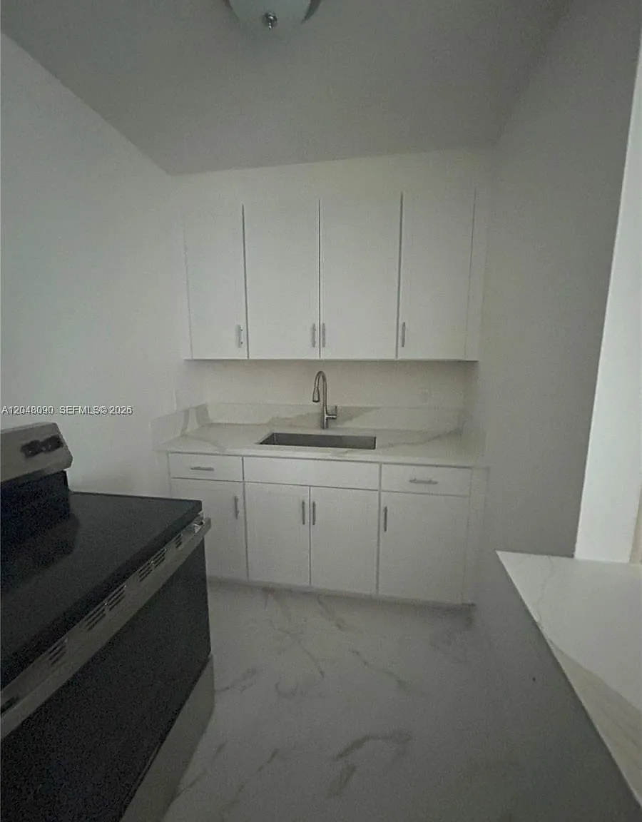 Lauderdale Park 6-33 1/2 — Photo 4