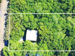 94 Makai St, Naalehu, HI 96772