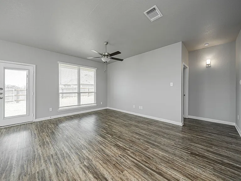 8227 Blue Field Dr — Photo 7