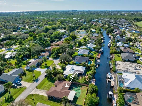 2297 Clipper WAY, NAPLES, FL 34104