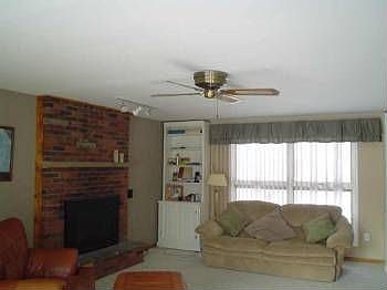 2nd image of 19 Sandbury Dr
