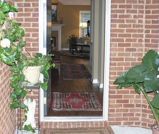 3rd image of 3912 Claiborne Cir