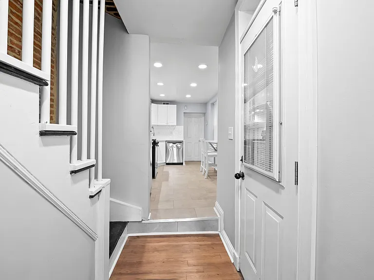 1207 Battery Ave — Photo 9