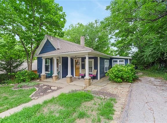 2nd image of 2024 Bristow Ave