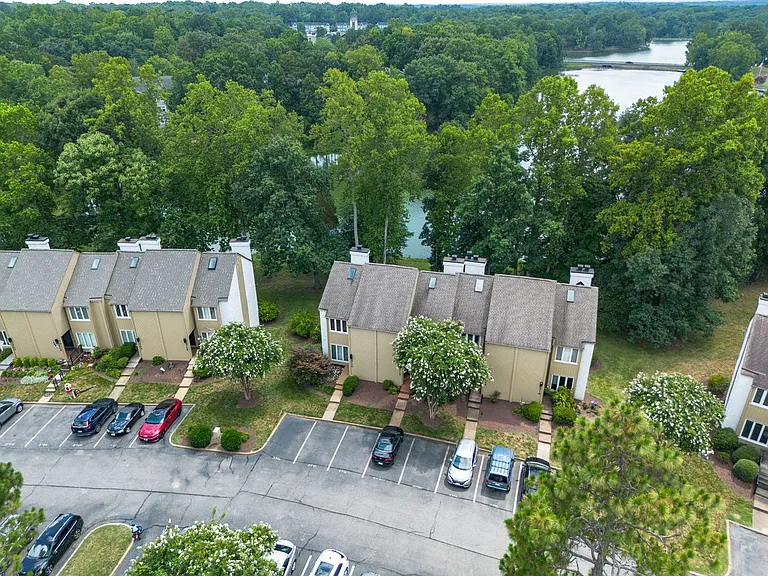 2710 Spinnaker Ct — Photo 12
