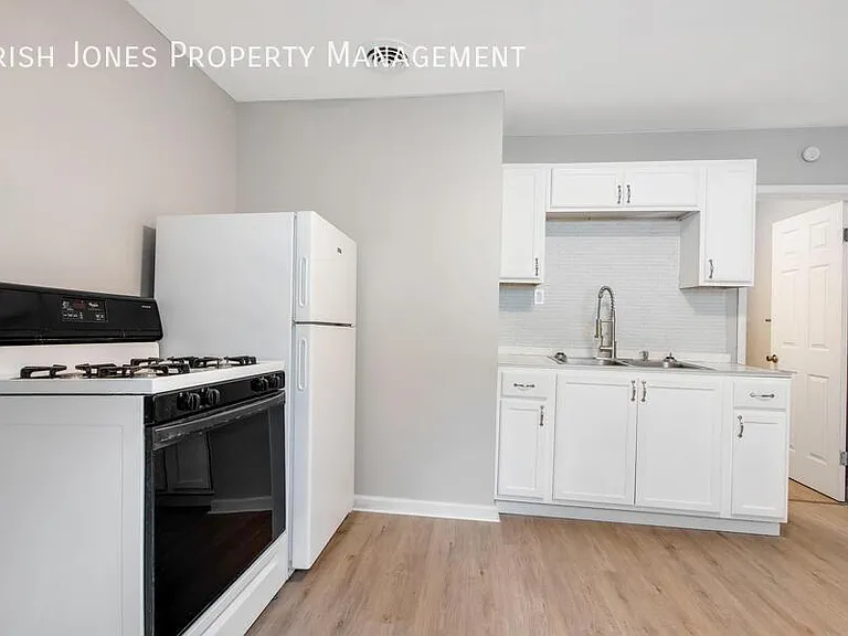 98 Edson St #3 — Photo 3