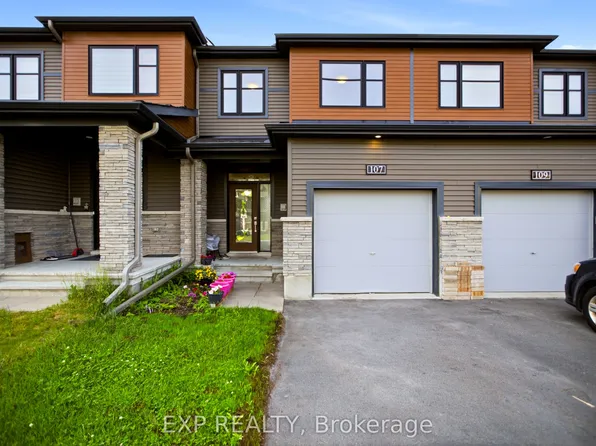 107 Teelin Cir, Ottawa, ON K2J 6T8