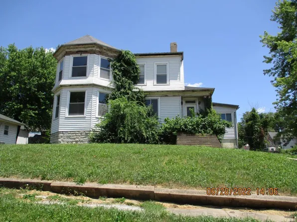 301 N 5th St, Louisiana, MO 63353