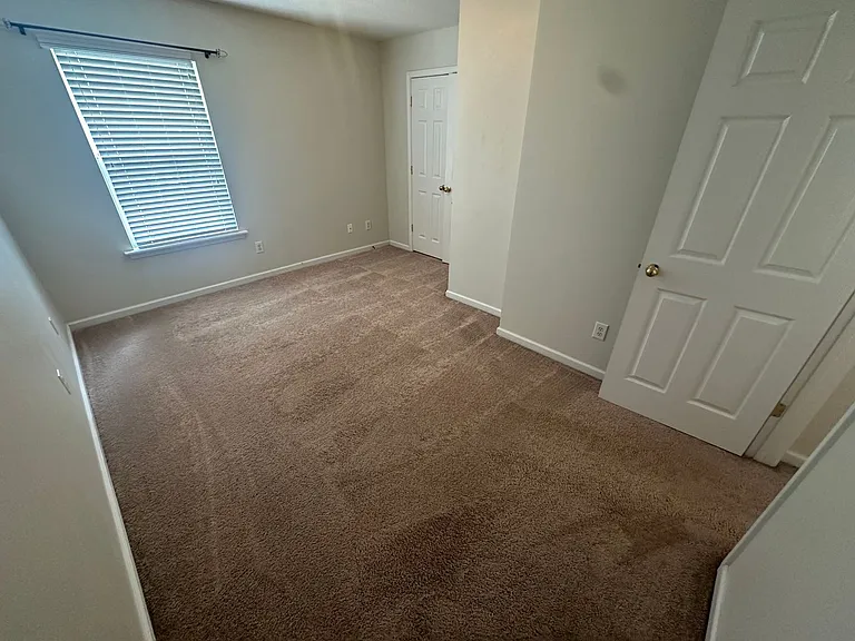 518 Auburn Square Dr — Photo 10