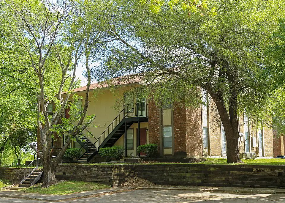 Building Photo 3