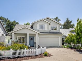 116 Philip Dr, Healdsburg, CA 95448